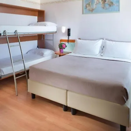 Hotel Sympathy 3*
