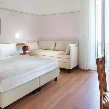 Sympathy Family Hotel 3*