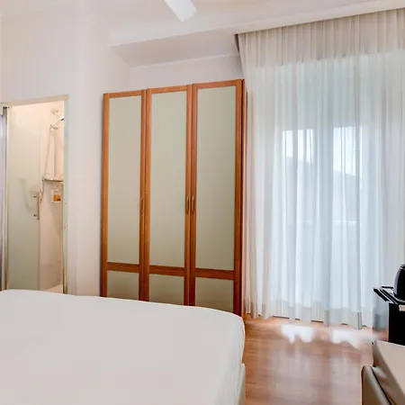 Sympathy Family Hotel 3*