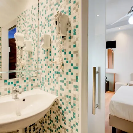 Sympathy Family Hotel 3*