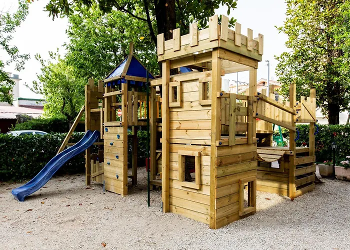 酒店 Sympathy Family